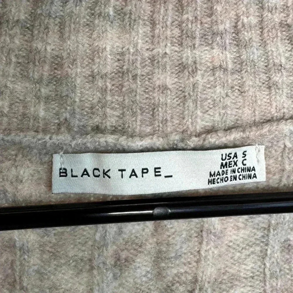 NWT- Black Tape Cable Knit V Neck Sweater Vest in Soft Oatmeal - Picture 5 of 6